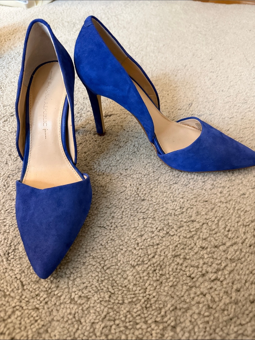 ALL five Pointed-Toe Pumps - Picture 4 of 11
